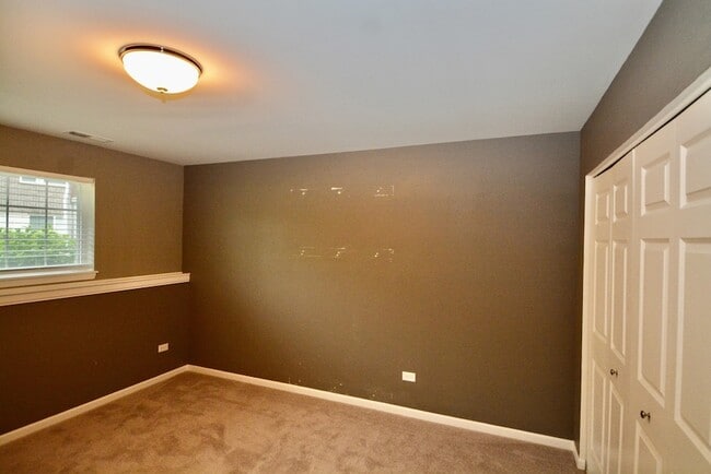 Building Photo - 2953 Madison Dr