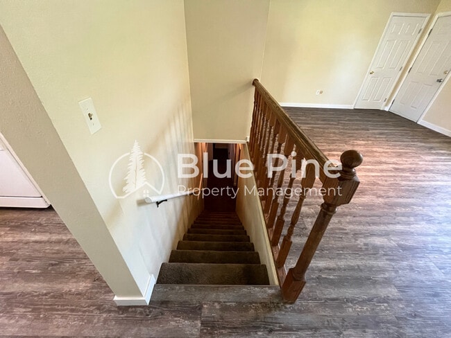 Building Photo - 450 Crimson Dr