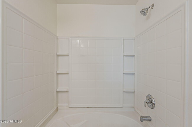 Building Photo - 3022 E Donner Dr