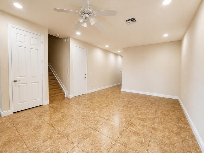 Building Photo - 6958 Long Pine Cir