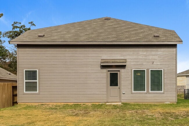 Building Photo - 16006 Tallis Dr