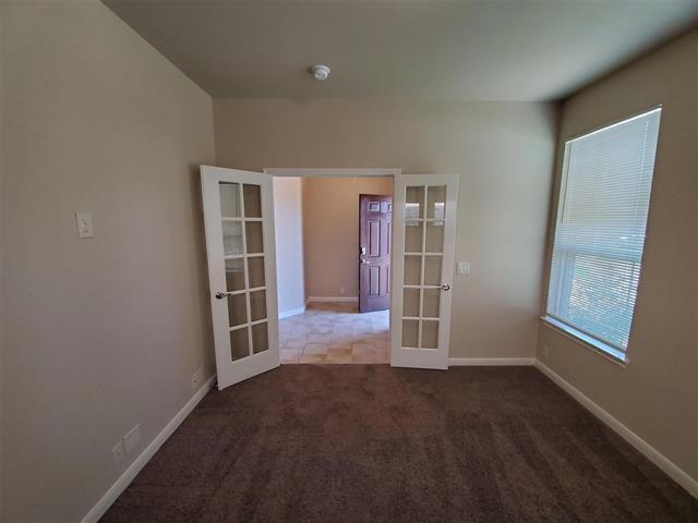 Building Photo - 707 Brookline Dr