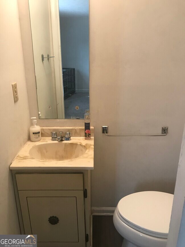 Building Photo - 120 Boley Dr