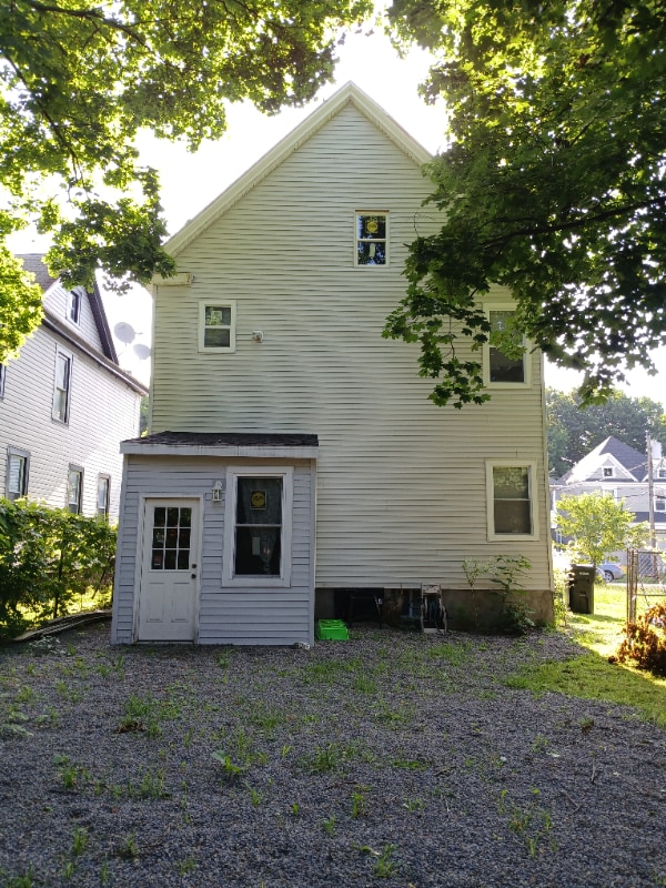 Building Photo - 134 Richardson Ave