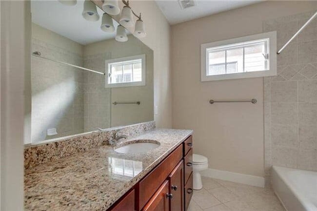 Building Photo - Awesome 2BE/2BA in the Carothers Farms!!