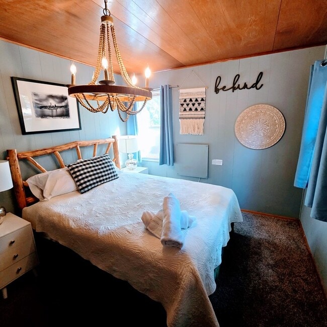 Building Photo - Mountain Retreat in Boulder Bay