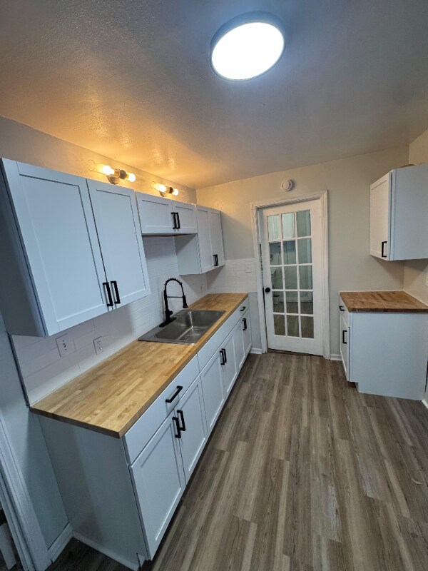 Building Photo - 3830 E 189th St