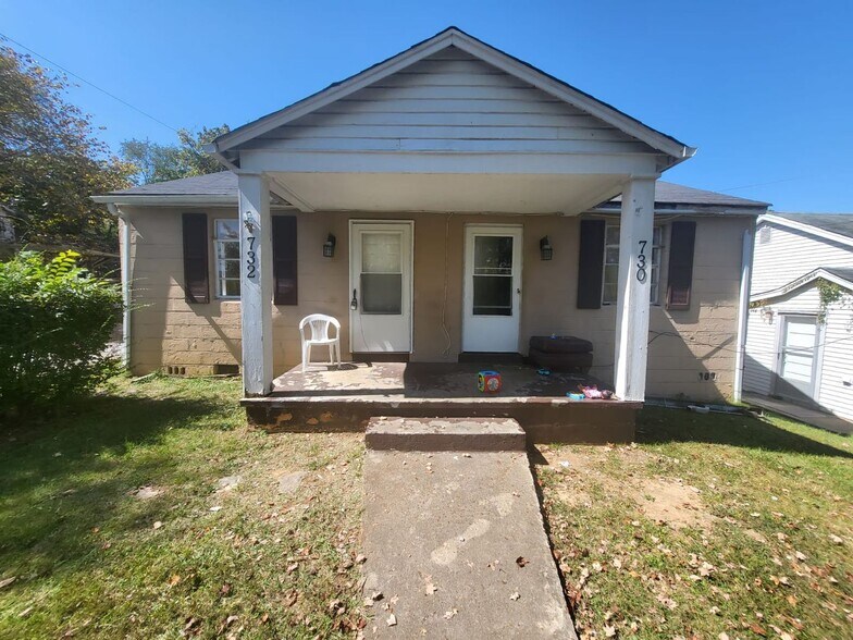 Building Photo - 732 Richardson St