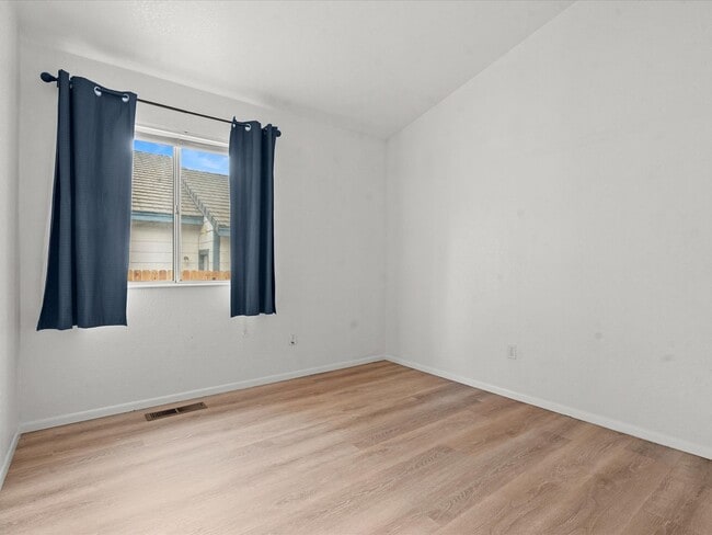 Building Photo - 6165 Greenbrook Dr