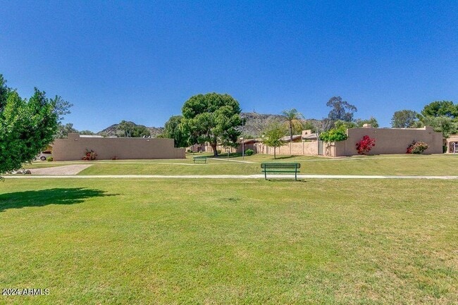 Building Photo - 10415 N 10th St