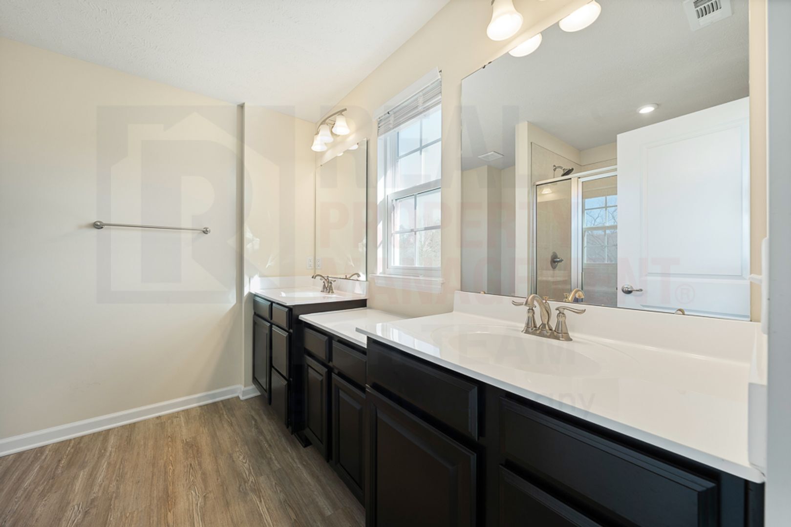 Building Photo - Stunning 3 Bed 2.5 Bath Townhome COMING SOON