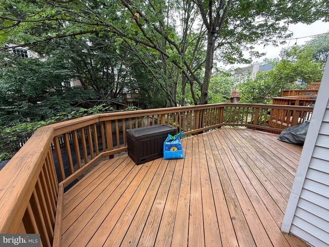 Building Photo - 5832 Apsley House Ct