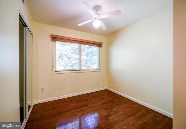 Building Photo - 2455 Pyrenees Ct