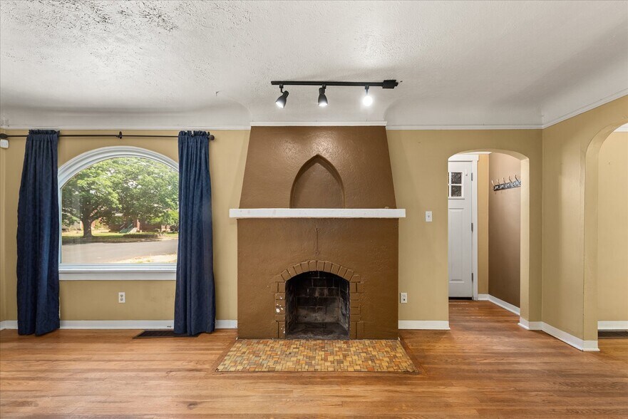 Building Photo - 2431 N Atlantic St