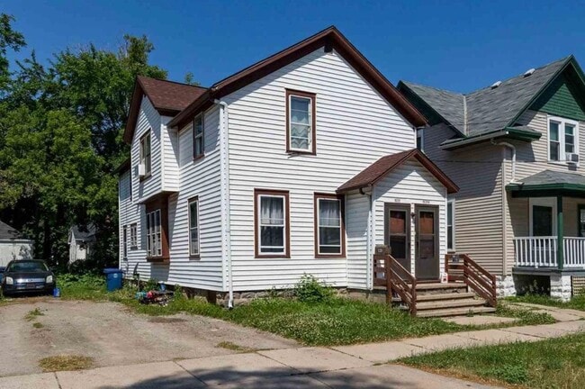 Building Photo - 839 Franklin St