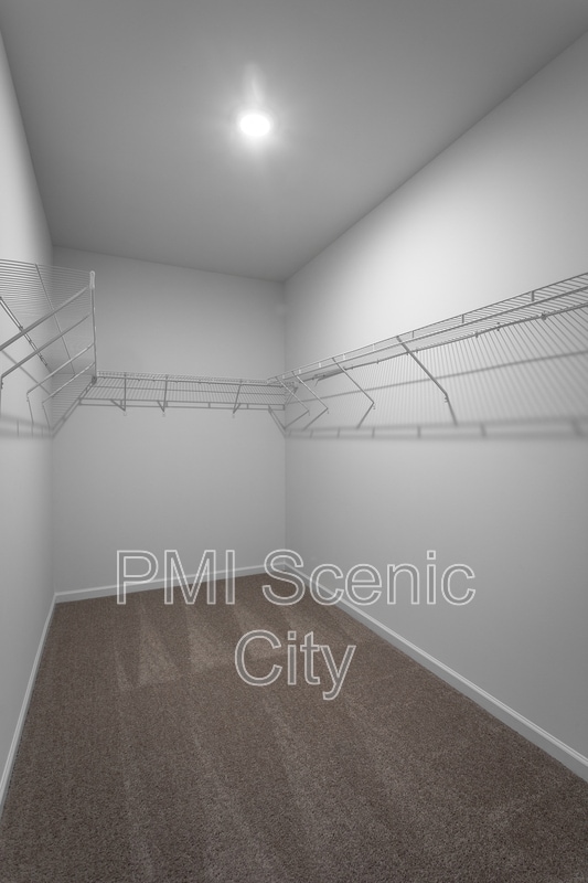 Building Photo - 8836 Meadowvale Ct