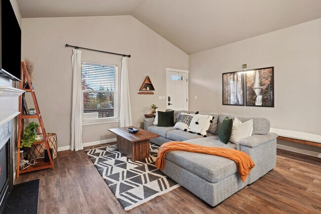 Building Photo - 20657 Beaumont Dr