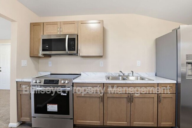 Building Photo - 830 N 10th St