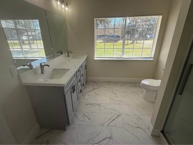 Building Photo - 3259 Huff Dr