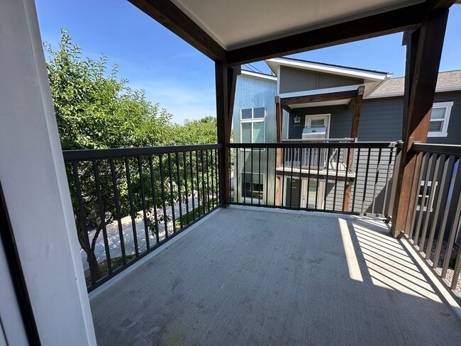 Building Photo - 2245 South Ave W