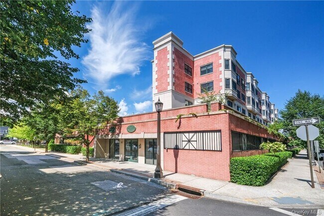 Building Photo - 101 Sheldrake Pl