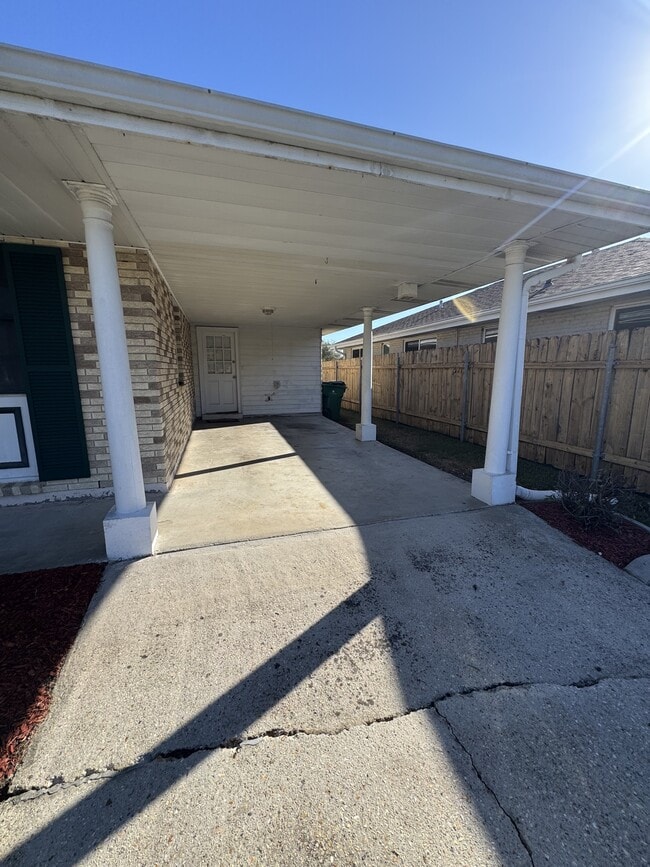 Building Photo - 1801 Carnation Ave