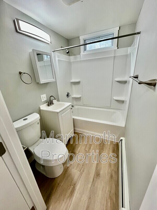 Building Photo - 9 Emerald Dr