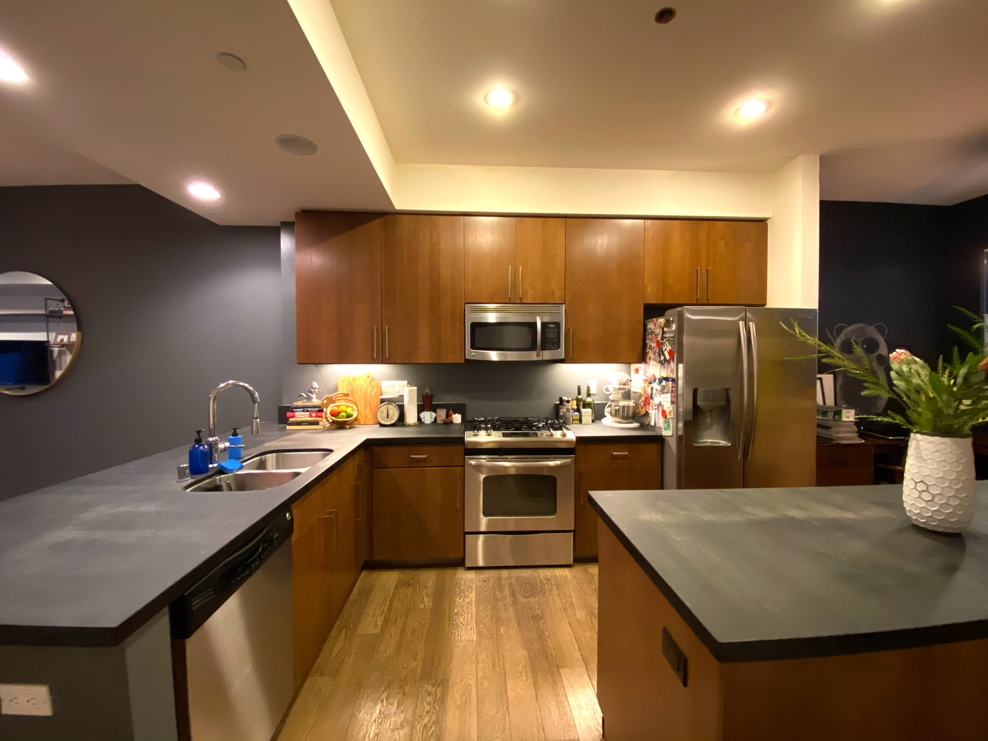 Kitchen - 6001 Carlton Way