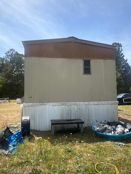 Building Photo - 390 Country Springs Dr