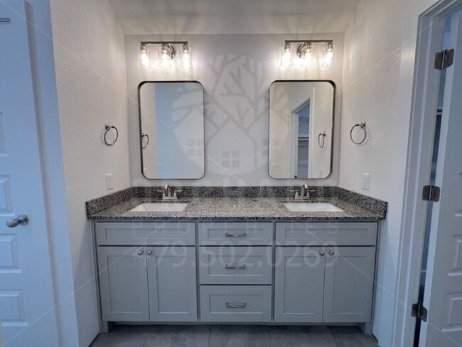 Building Photo - Tontitown- Single-Family Home- Beautiful C...