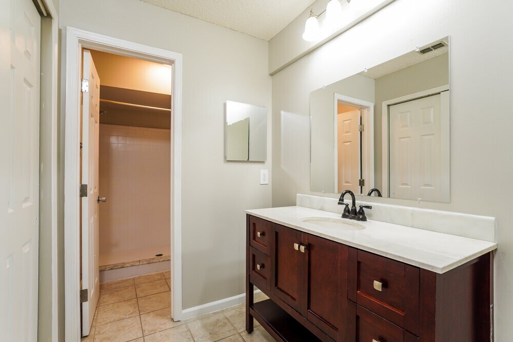 Building Photo - 3298 Deerfield Pointe Dr