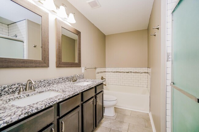 Building Photo - 179 Cottonwood Pl