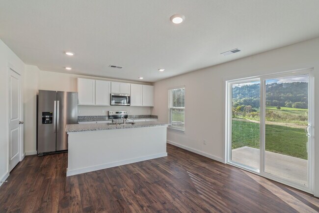 Building Photo - 7650 Belhaven Ln