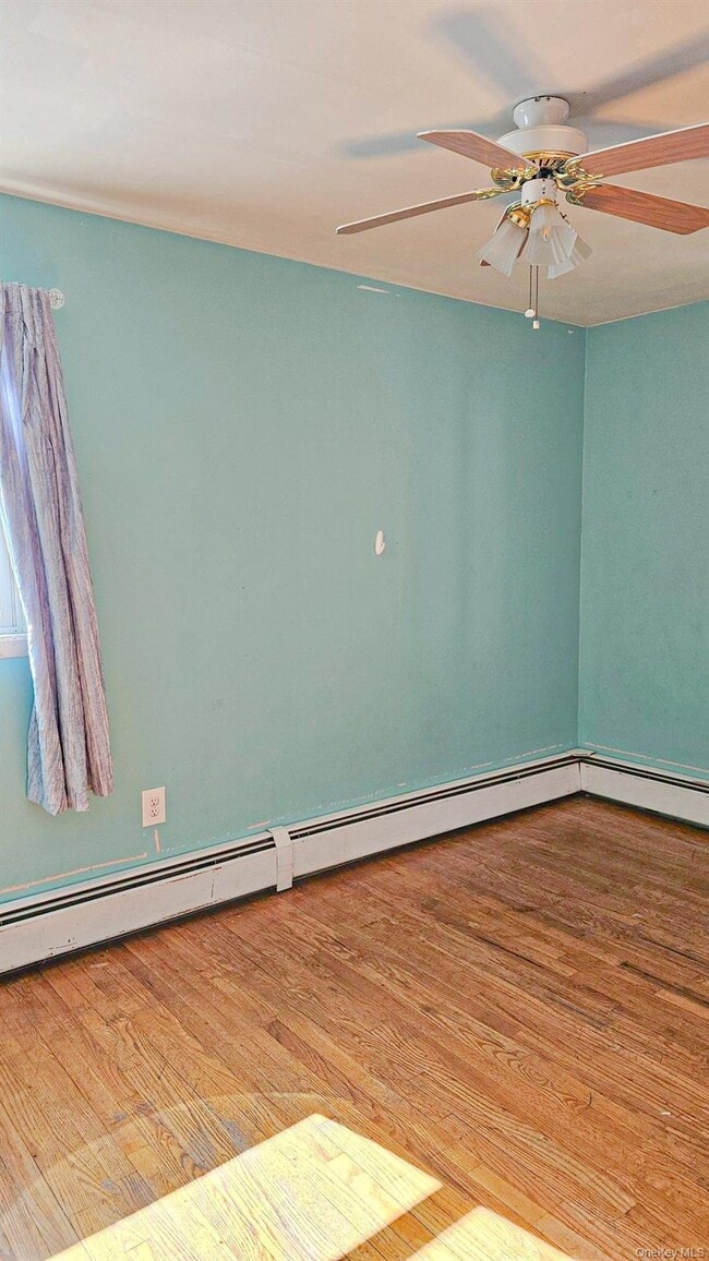 Building Photo - 225 Monhagen Ave