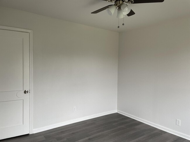 Building Photo - 4225 Harry St