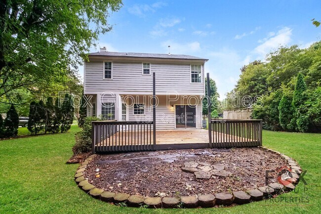 Building Photo - 16125 Farmall Dr