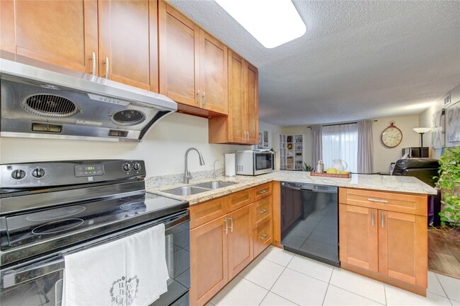 Building Photo - 1901 S Voss Rd