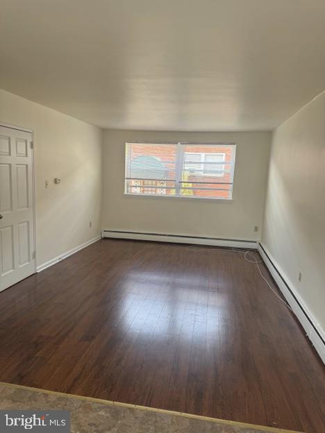 Building Photo - 901 E Pleasant Ave