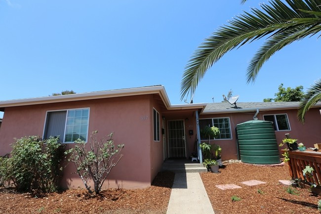 Building Photo - San Diego Duplex