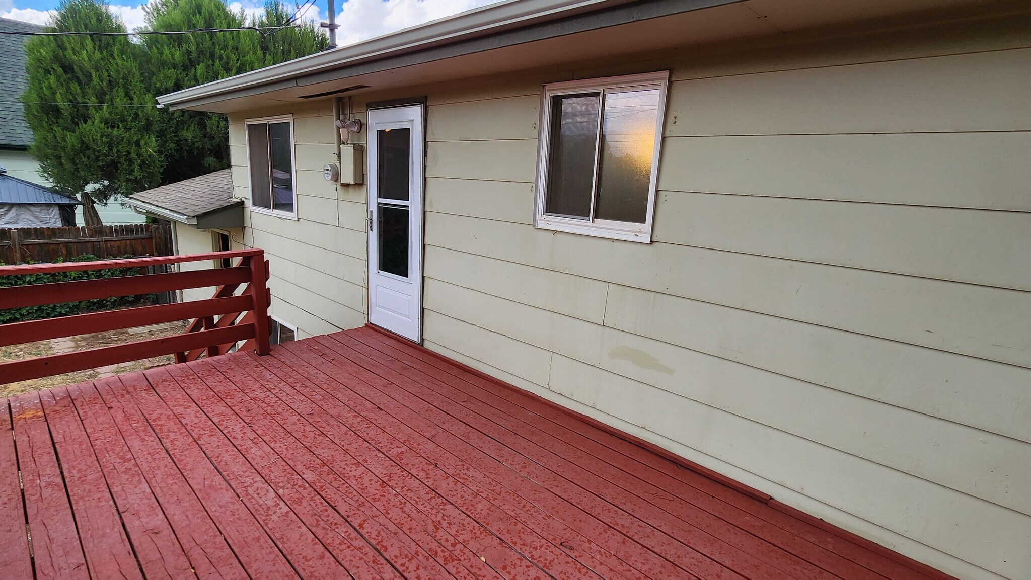 Building Photo - 2228 Fernwood Drive