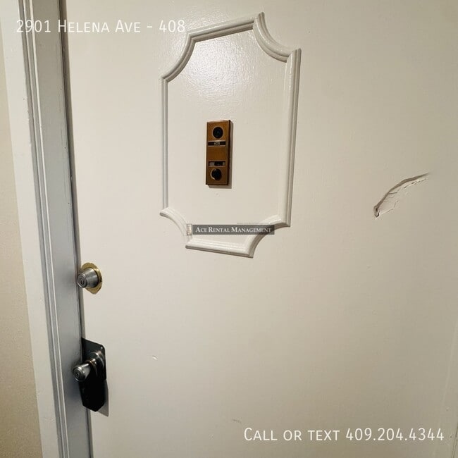 Building Photo - 2901 Helena Ave