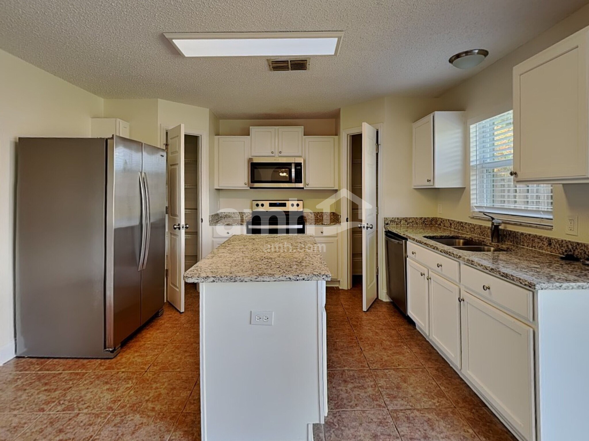 Building Photo - 4315 Stonefield Dr