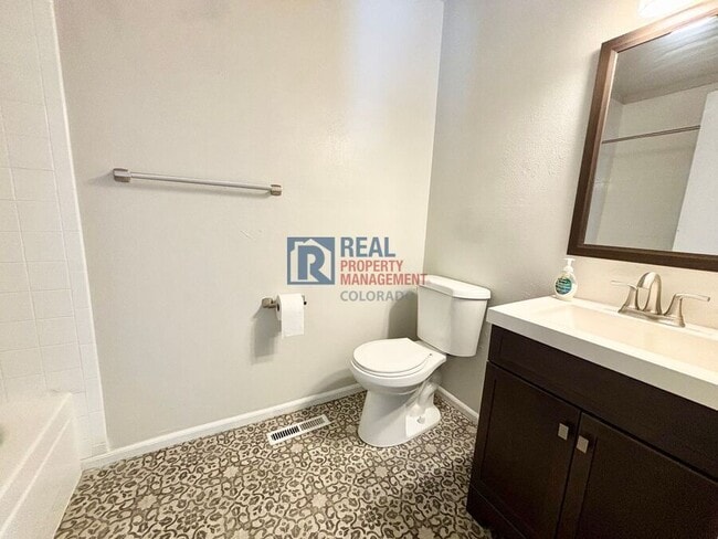 Building Photo - 12911 E Cornell Ave