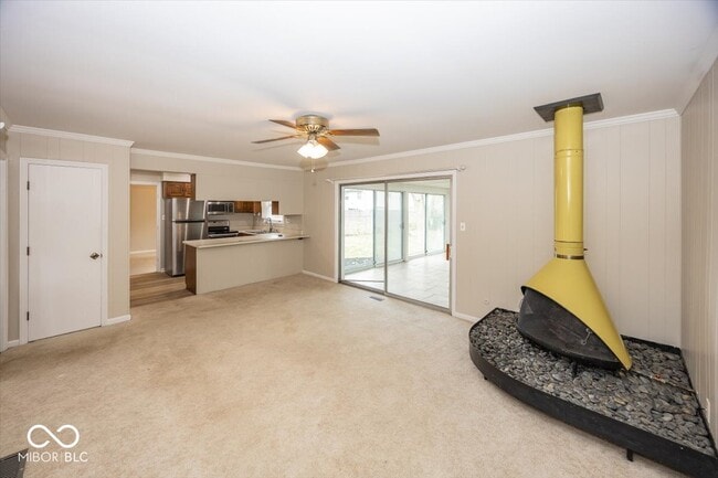 Building Photo - 130 Carmel View Dr