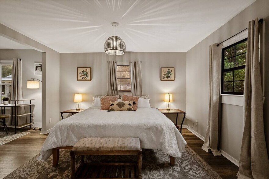 Building Photo - 2 Mead Dr