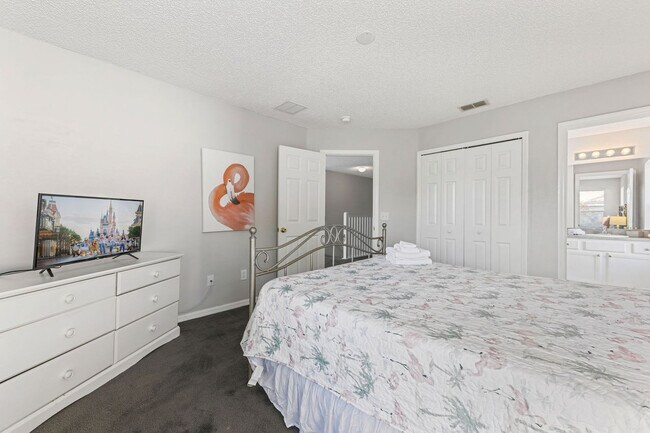 Building Photo - 8522 Sunrise Key Dr