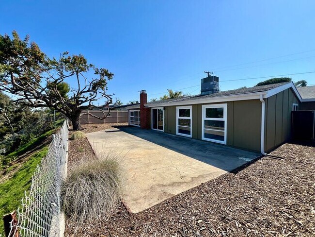 Building Photo - Charming 3-Bed, 2-Bath Home with Canyon Views & Attached Garage