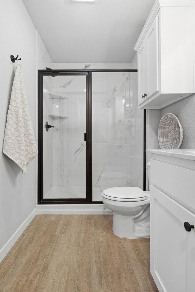 Building Photo - All Appliances Included! Lawn Care Included! Fully Remodeled 2/1/1 Broken Arrow!