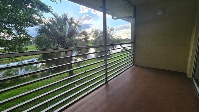 Building Photo - 2815 N Course Dr