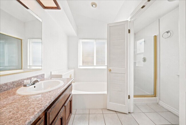 Building Photo - 8408 Silver Run Way